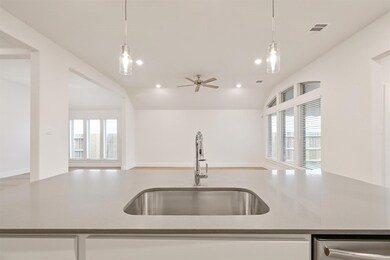 1536 Apache Heights Dr, Dayton, TX 77535 - photo 5