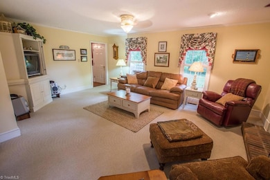5707 Roundtable Rd, Greensboro, NC 27407 - photo 7