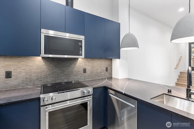 10734 Interlake Ave N, Seattle, WA 98133 - photo 6