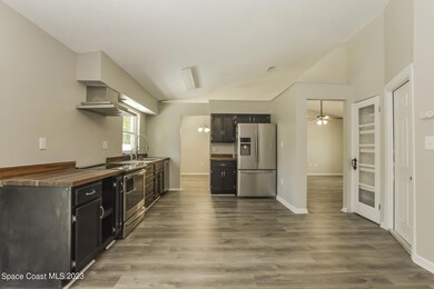 005-photo-kitchen-10992646