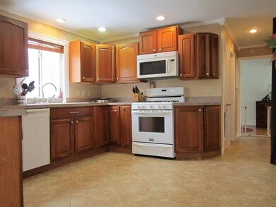 2 Patch Reservoir Dr, Worcester, MA 01602 - photo 6