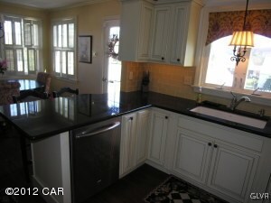 35 Frankford Ave, Tamaqua, PA 18252 - photo 5