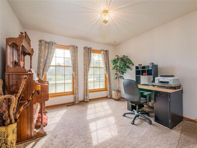 5620 Meadow View Dr, Shawnee, KS 66226 - photo 7