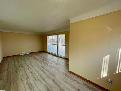 20844 Frazho St, Saint Clair Shores, MI 48081 - photo 4