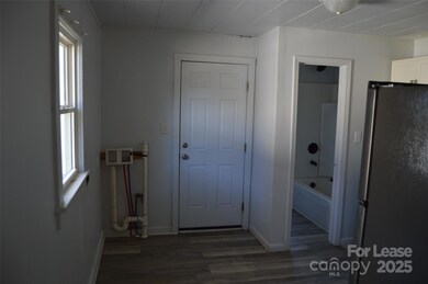 515 S Elm St, Statesville, NC 28677 - photo 6