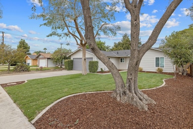 4024 W Howard Ave, Visalia, CA 93277 - photo 2