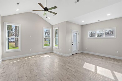 302 Cumberland Ave, Jasper, TN 37347 - photo 6