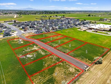 Aerial view of property's location featuring property boundaries highlighted and mountains