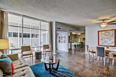 Open floorplan with vaulted ceilings