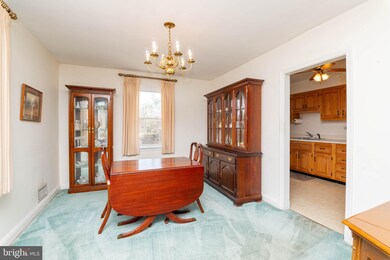 1033 Winsford Rd, Towson, MD 21204 - photo 7