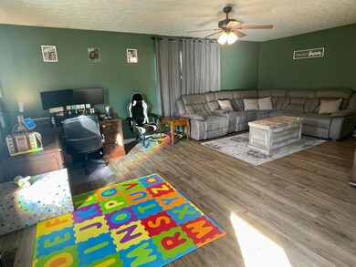 509 Atlee Dr, Harrodsburg, KY 40330 - photo 3