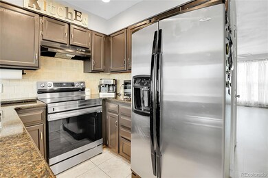 14242 E Hawaii Cir unit C, Aurora, CO 80012 - photo 7