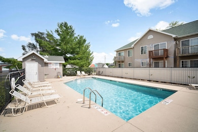 55 Stark St unit 14, Williams Bay, WI 53191 - photo 2