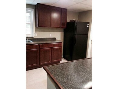 Kitchen. First floor apartments Laminate with Gran