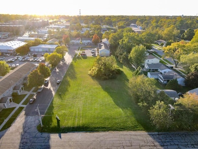 1709 Firestone Ln, Valparaiso, IN 46383 - photo 2