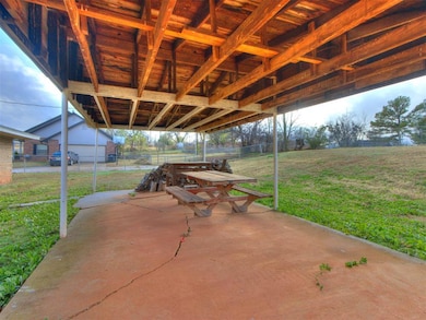 605 NE 3rd St, Luther, OK 73054 - photo 5