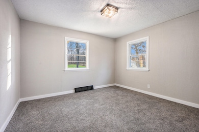 324 Robertson Ave, Battle Creek, MI 49015 - photo 7