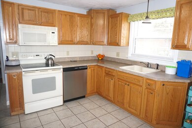 39 Knowles Rd, Worcester, MA 01602 - photo 3