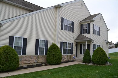 8 Cobblestone Dr, Easton, PA 18045 - photo 2