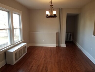 19 Hutton St, Albany, NY 12204 - photo 4