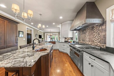 608 Balmoral Cir, Naperville, IL 60540 - photo 7