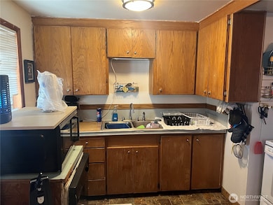 321 W Loop Dr, Moses Lake, WA 98837 - photo 6