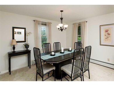 Dining Room. Large diningroom
