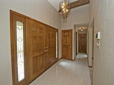 Entry/Foyer.