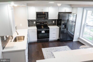 8529 Bauer Dr, Springfield, VA 22152 - photo 7