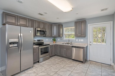 11-web-or-mls-321-apple-dr
