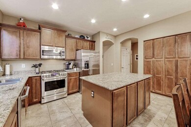 110-Kitchen_2
