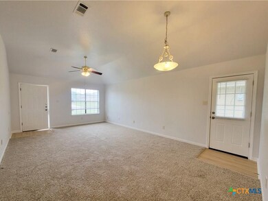 4005 Hitchrock Dr unit A, Killeen, TX 76549 - photo 2