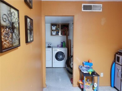 2533 Mckinley Ave, El Paso, TX 79930 - photo 3