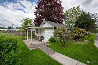 118 S Harkness St, Everson, WA 98247 - photo 4