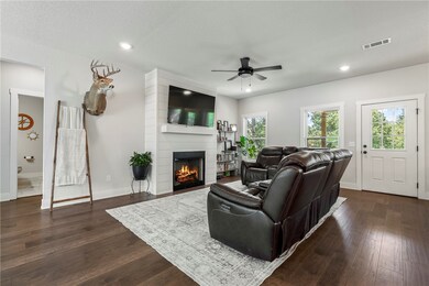 7 Cressage Ln, Bella Vista, AR 72714 - photo 2