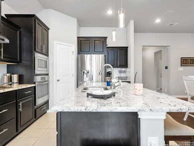 25635 Nabby Cove Rd, San Antonio, TX 78255 - photo 5