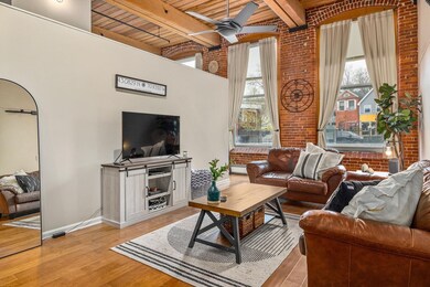 Rivermoor Landing unit 34, Newmarket, NH 03857 - photo 3