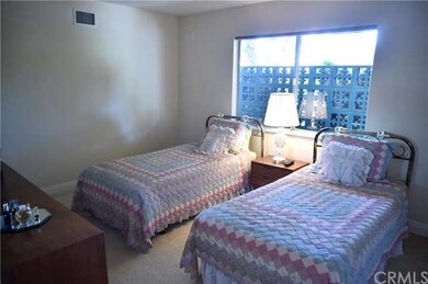 Secondary bedroom with lots of space