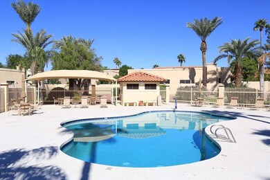 Emerald Scottsdale Community-Pool (2)