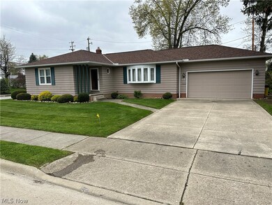 1918 Harding Dr, Wickliffe, OH 44092 - photo 2