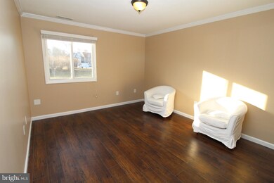 301 Ravens Crest Dr, Plainsboro, NJ 08536 - photo 2