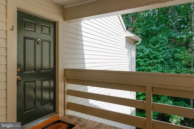 2217 Lovedale Ln unit J, Reston, VA 20191 - photo 3