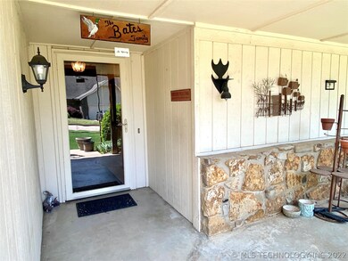 104 W Yuma St, Broken Arrow, OK 74011 - photo 3