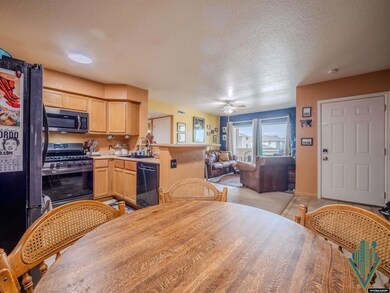 2779 E 15th St, Casper, WY 82609 - photo 4