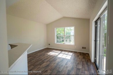 2A Spaulding Dr, Middlesex, NJ 08846 - photo 5