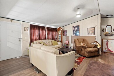 06-Living Room