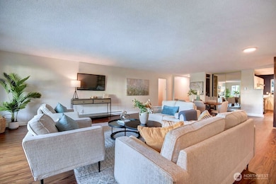 13045 15th Ave NE, Seattle, WA 98125 - photo 4