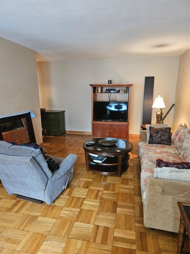 The Renaissance unit 1D, Freeport, NY 11520 - photo 6