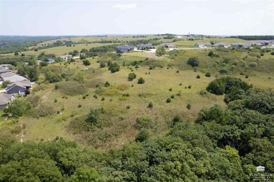 304 Ledgestone Ridge Ct, Manhattan, KS 66503 - photo 7