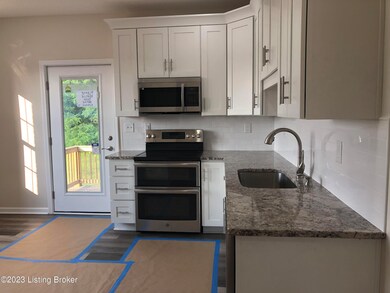 10105 Vista Hills Blvd, Louisville, KY 40291 - photo 7